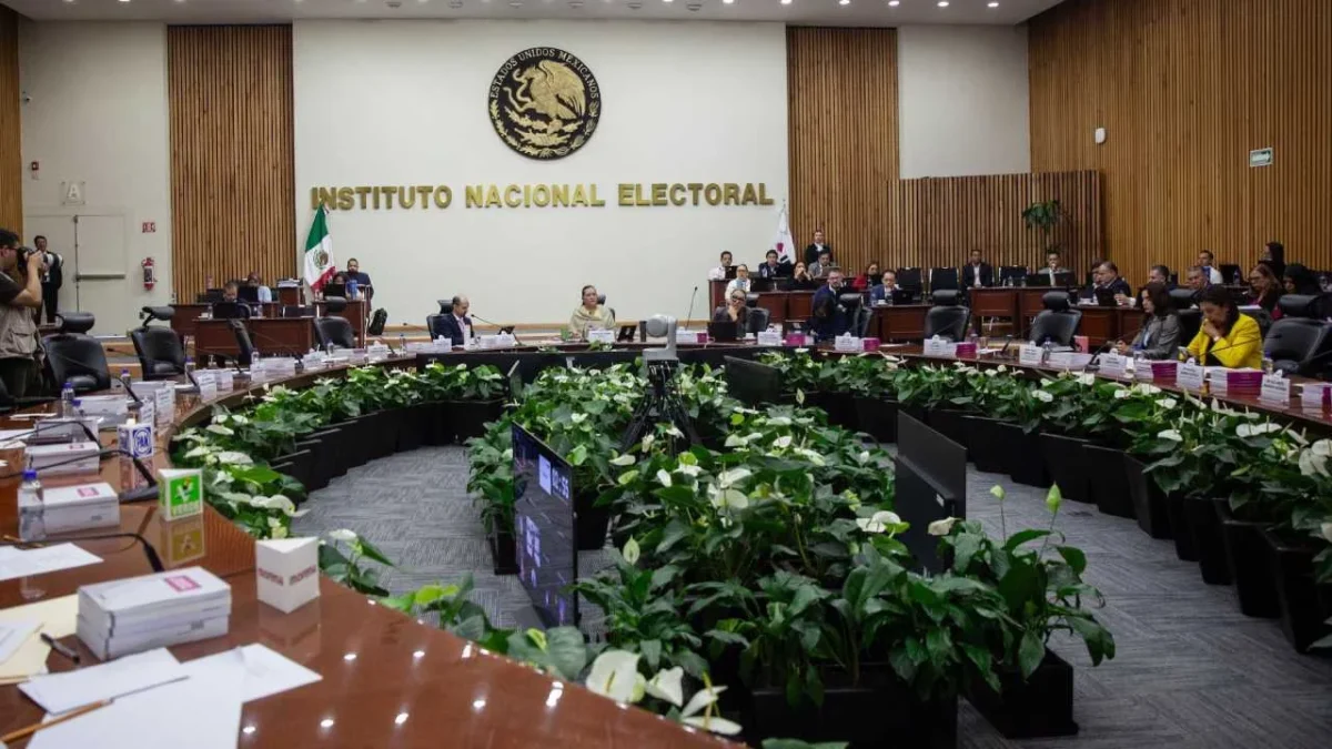 Analizan consejeros del INE más de 300 propuestas para reforma electoral.