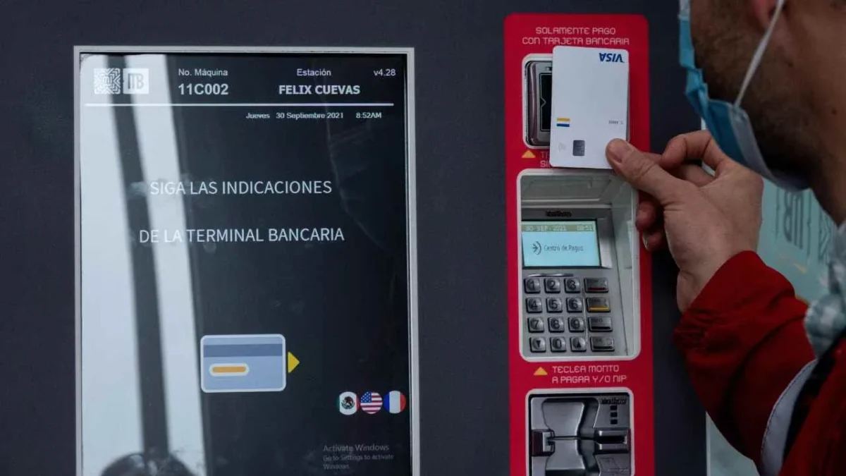 Ante los rumores de un bloqueo masivo de cuentas bancarias a personas con supuestos adeudos con el fisco, el SAT dijo esto.