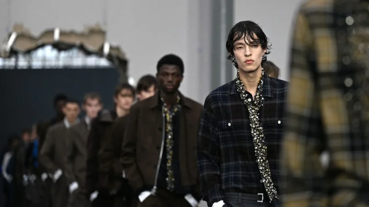 Marcada por una tendencia pragmática y sin riesgos, concluye la Semana de la Moda masculina de París de este 2026.