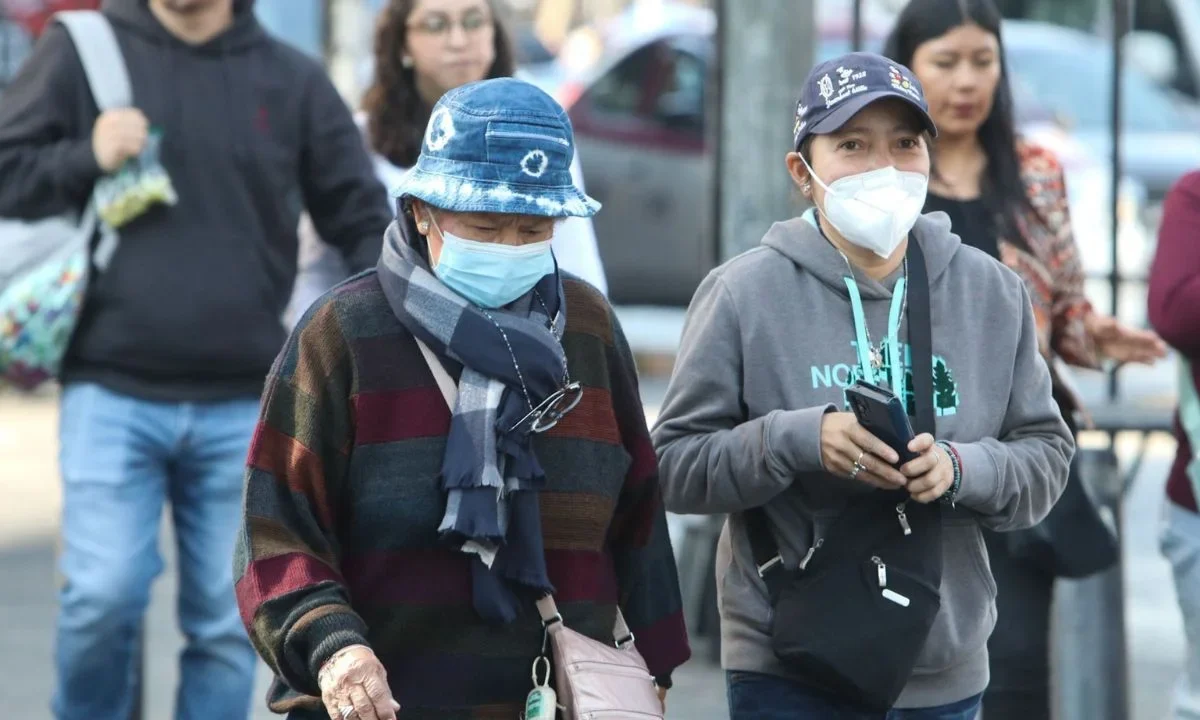 El clima hoy presenta lluvias, vientos fuertes y descenso de temperatura debido al frente frío 27 en gran parte de México.