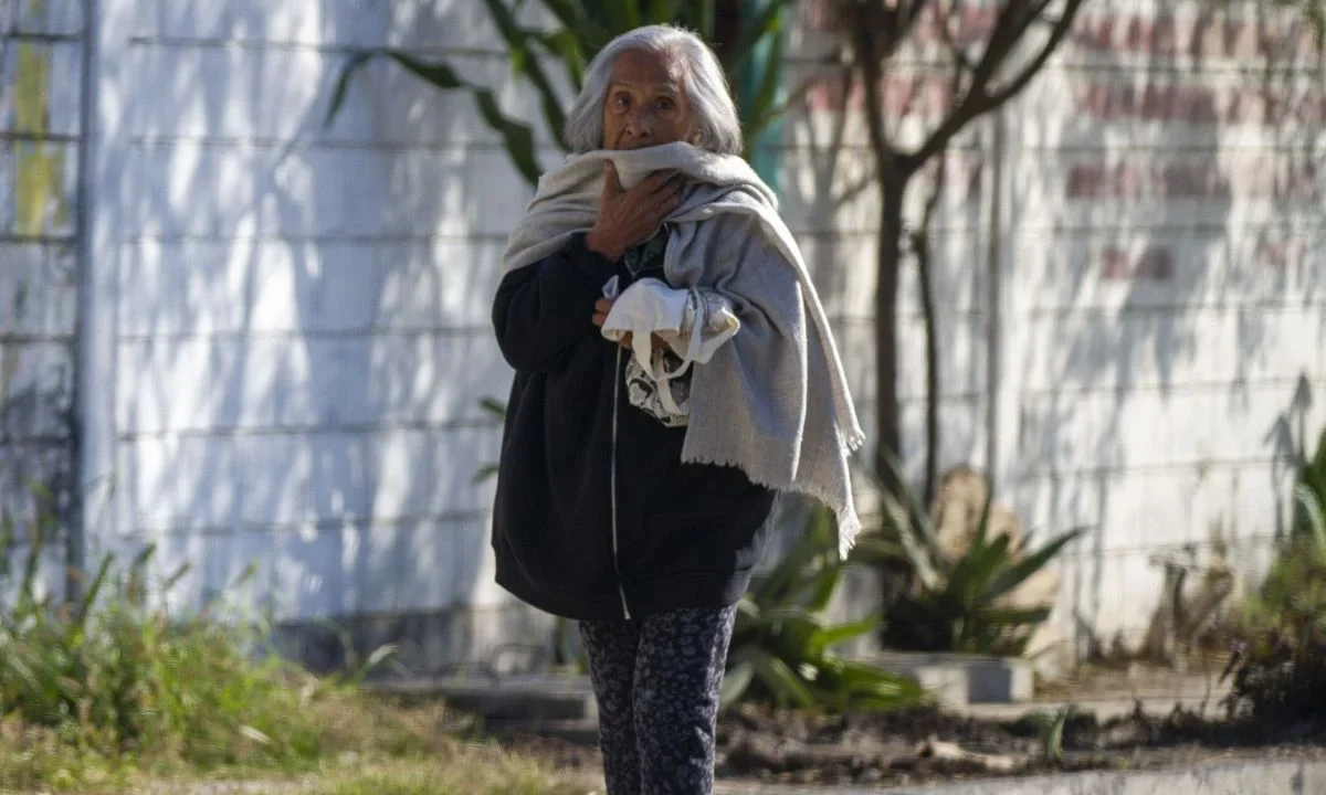 Clima hoy: El frente frío 32 genera lluvias intensas, fuertes rachas de viento y oleaje elevado en las costas del Golfo de México, principalmente en Veracruz y Tamaulipas.