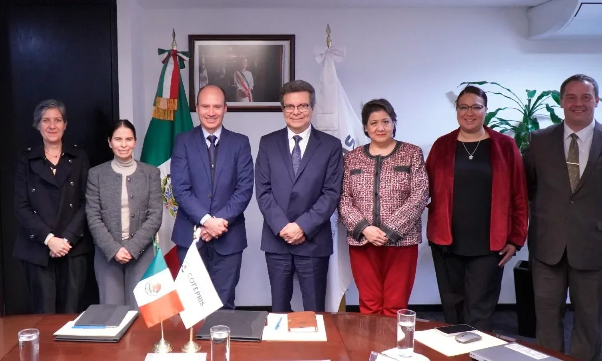 Cofepris fortalecerá la vigilancia sanitaria en Institutos Nacionales de Salud y Hospitales de Alta Especialidad