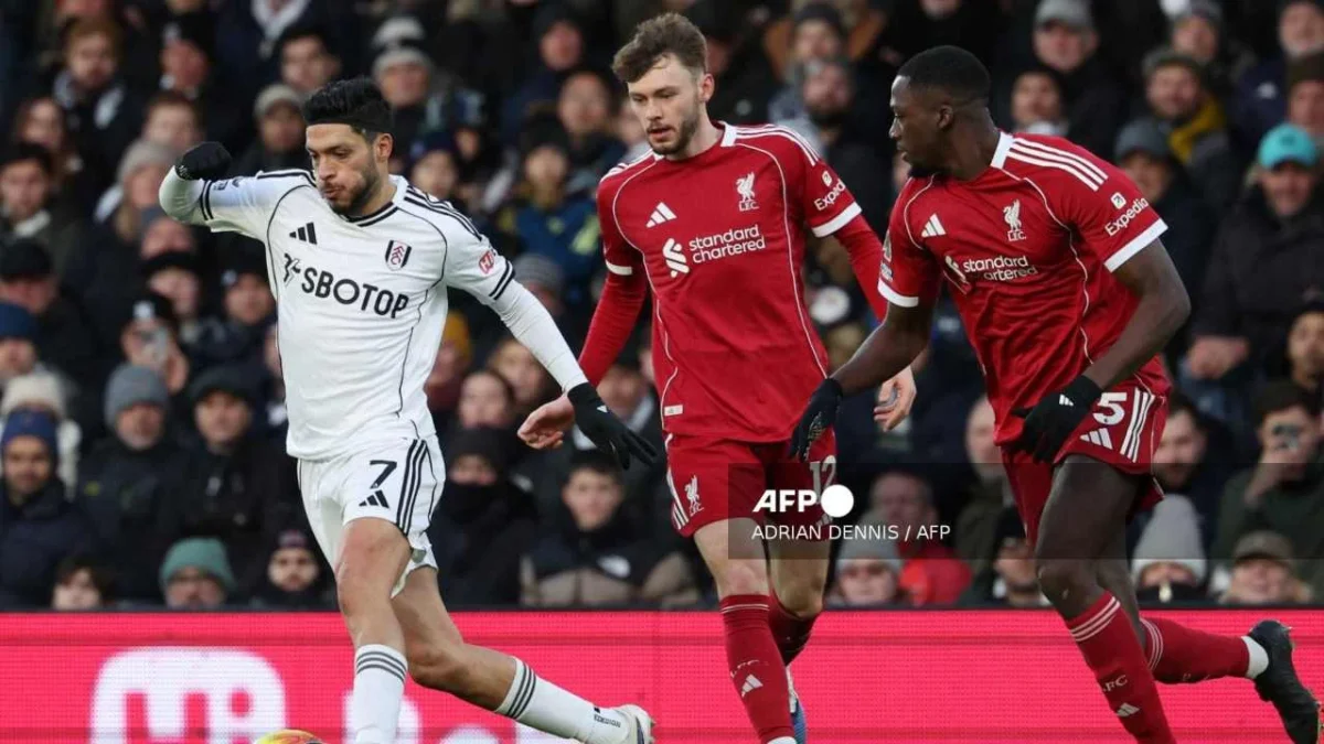 Con apoyo del mexicano Raúl Jiménez, Fulham empata con el Liverpool.
