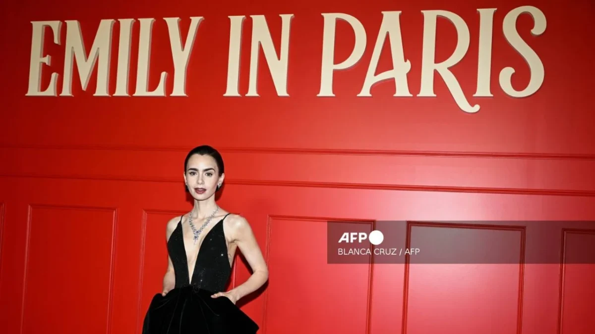 La serie Emily in Paris se consolida como uno de los títulos de comedia romántica de Netflix más rentables a nivel global.