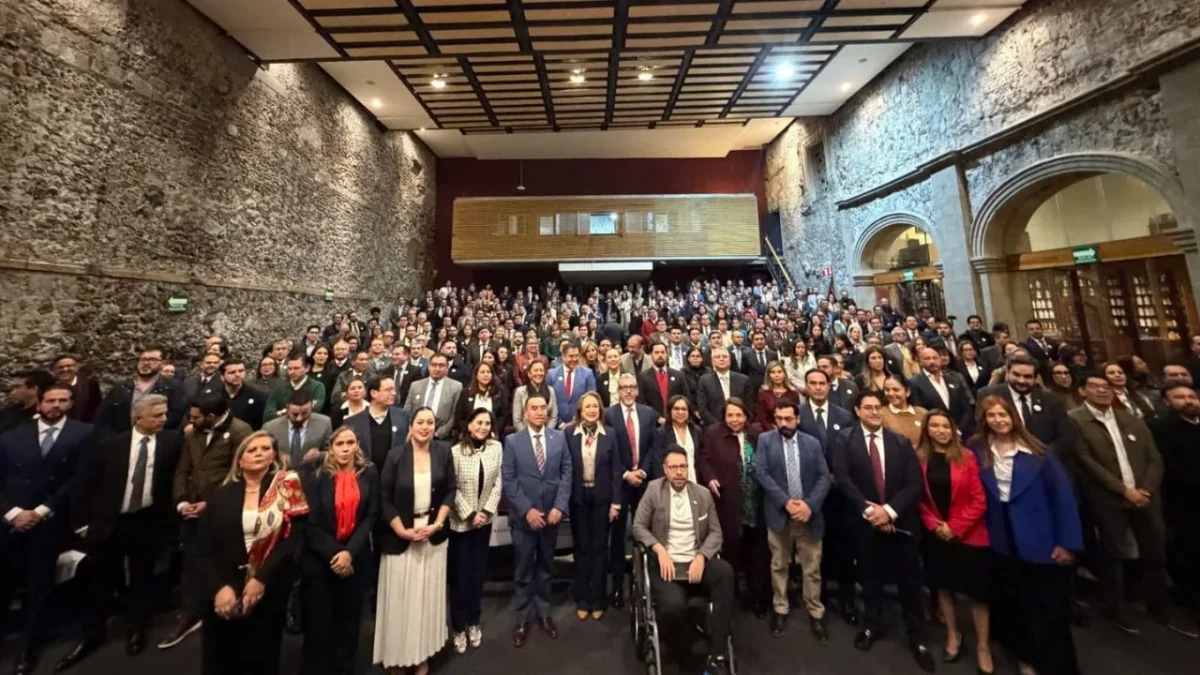 Juzgadores conformaron el Frente Nacional de Personas Juzgadoras, Yasmín Esquivel tomó protesta a la Presidencia y Mesa Directiva.