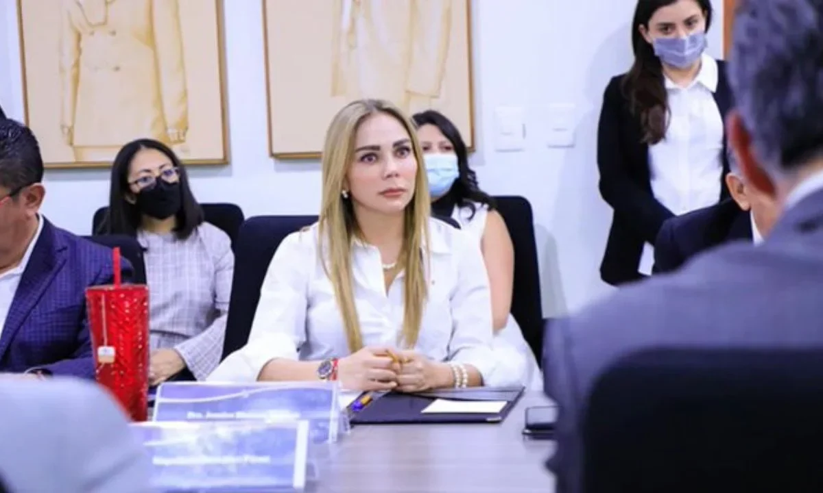Contraloría inhabilitó a Jessica Blancas y 3 exfuncionarios por contratación con Banco Accendo, que está en proceso de liquidación judicial.