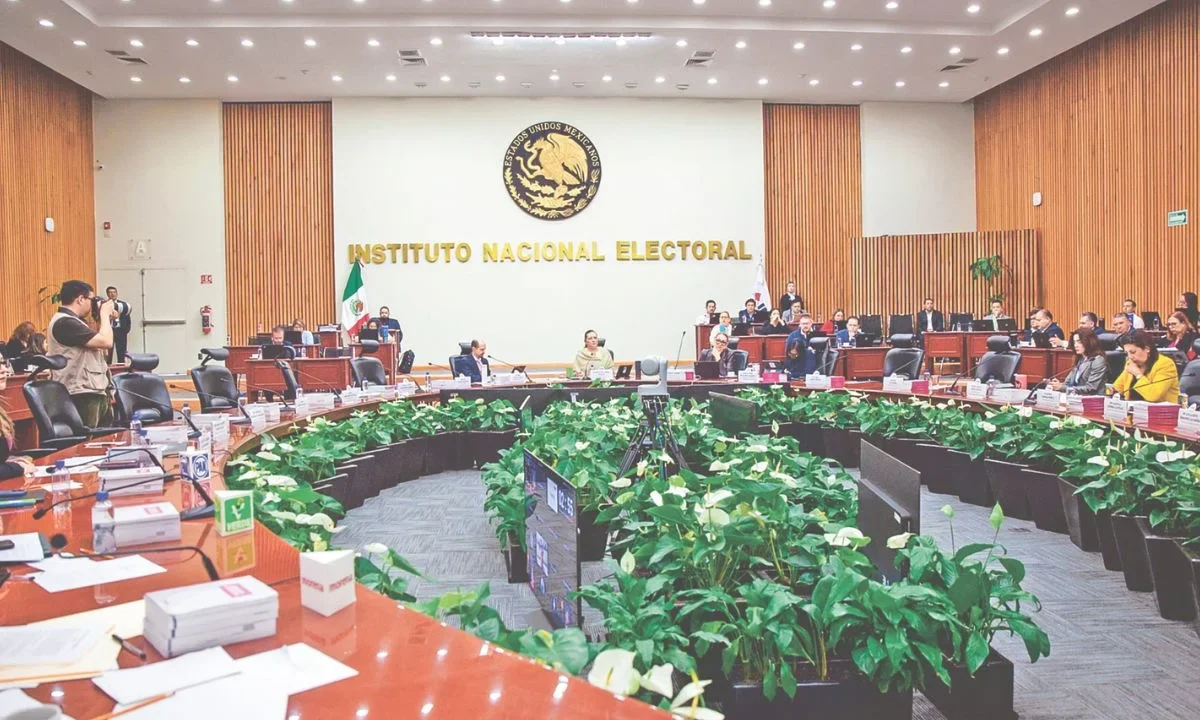 Contrata INE la mensajería más cara por hasta 7.8 mdd