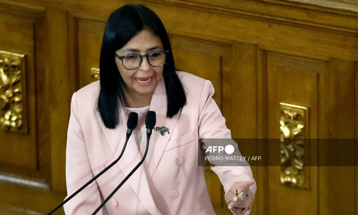 Delcy Rodríguez jura como presidenta interina de Venezuela