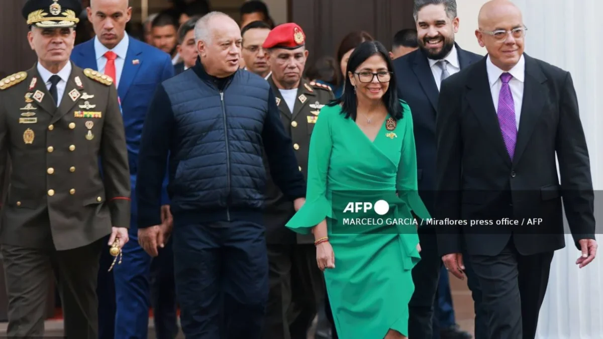 Delcy Rodríguez visitará a Gustavo Petro en Colombia