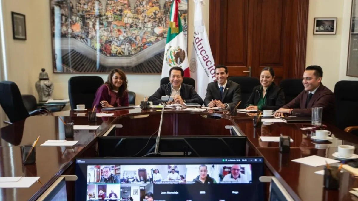 Mario Delgado acordó con las autoridades educativas y deportivas estatales, impulsar y promover el 'Mundialito escolar'.