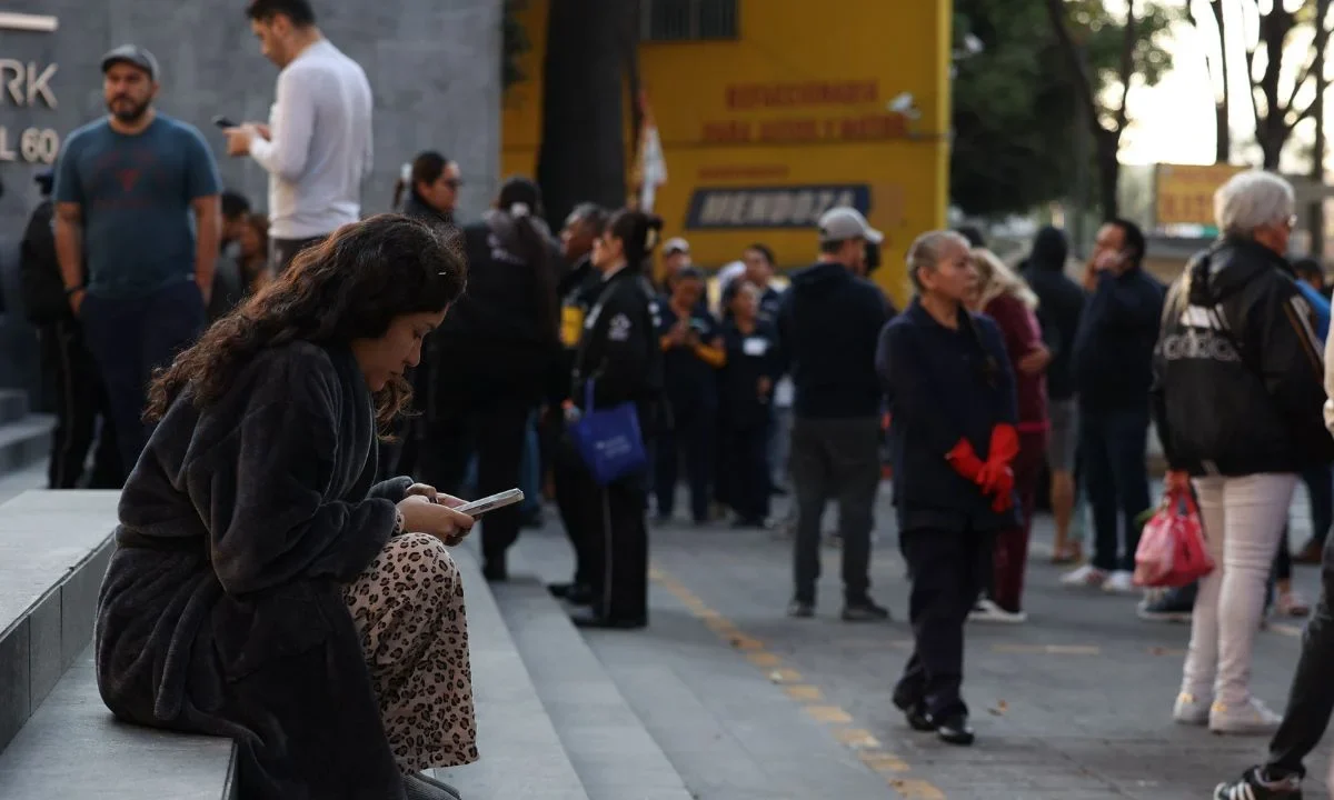 Despegan Cóndores para revisión exprés de la CDMX tras sismo