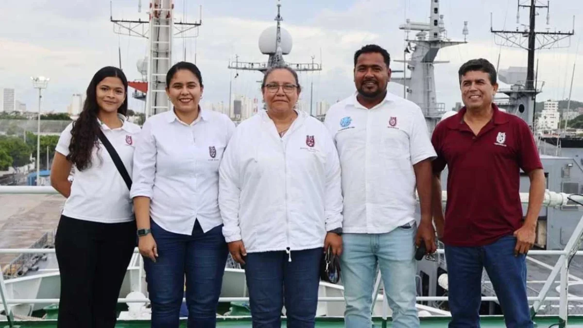 Docentes del IPN viajan a la península Antártica como parte de una expedición internacional.