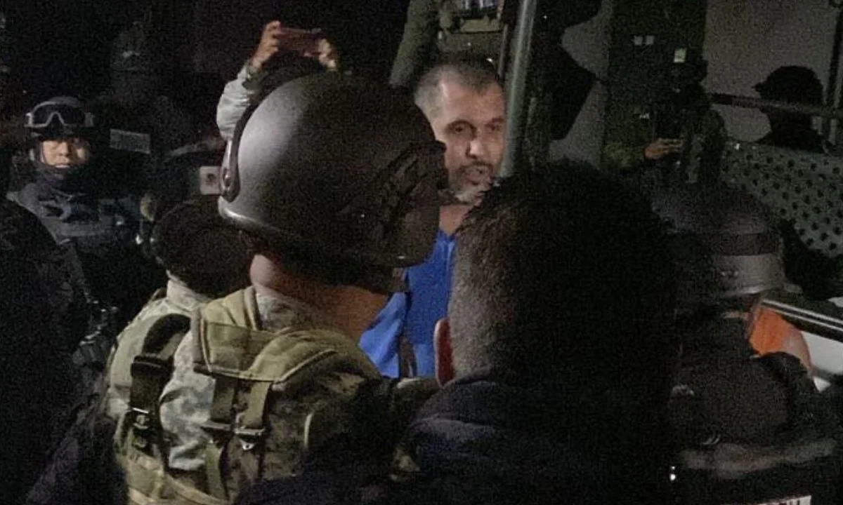 René Valencia, líder de Revolución Social, transmitió en vivo un ataque armado en su contra ocurrido este sábado en Jaracuaro, Michoacán.
