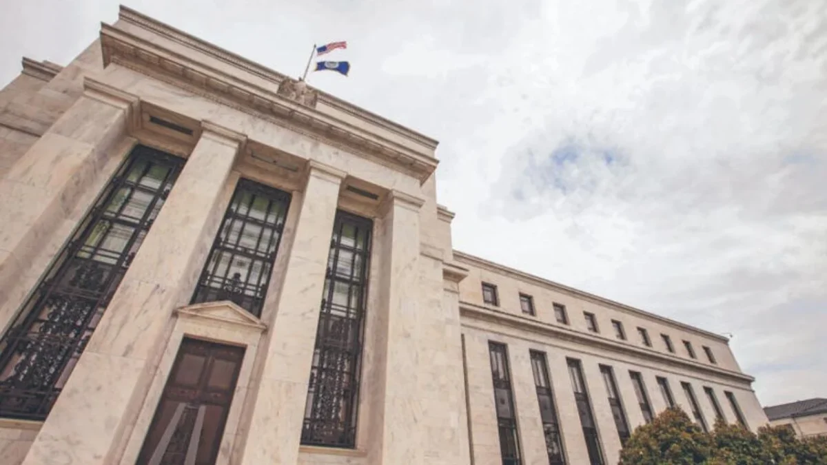 Fed mantiene sin cambios las tasas de interés en EU