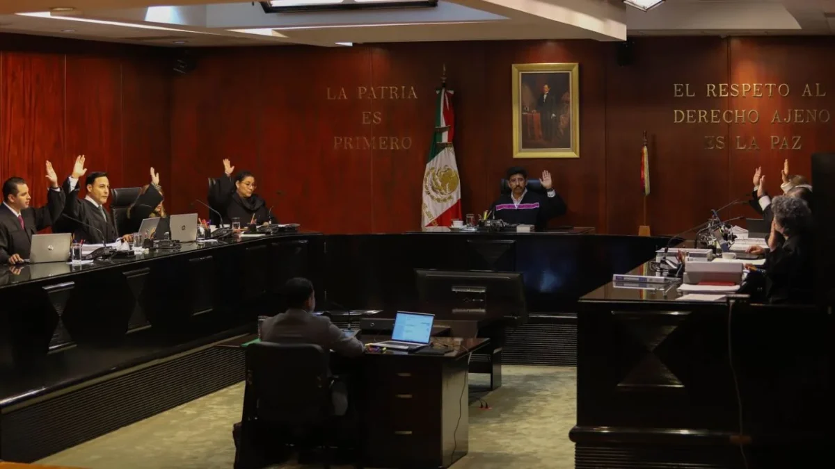 La SCJN resolvió que la vía adecuada para reclamar indemnizaciones por fallas del Ministerio Público es la administrativa y no la civil.
