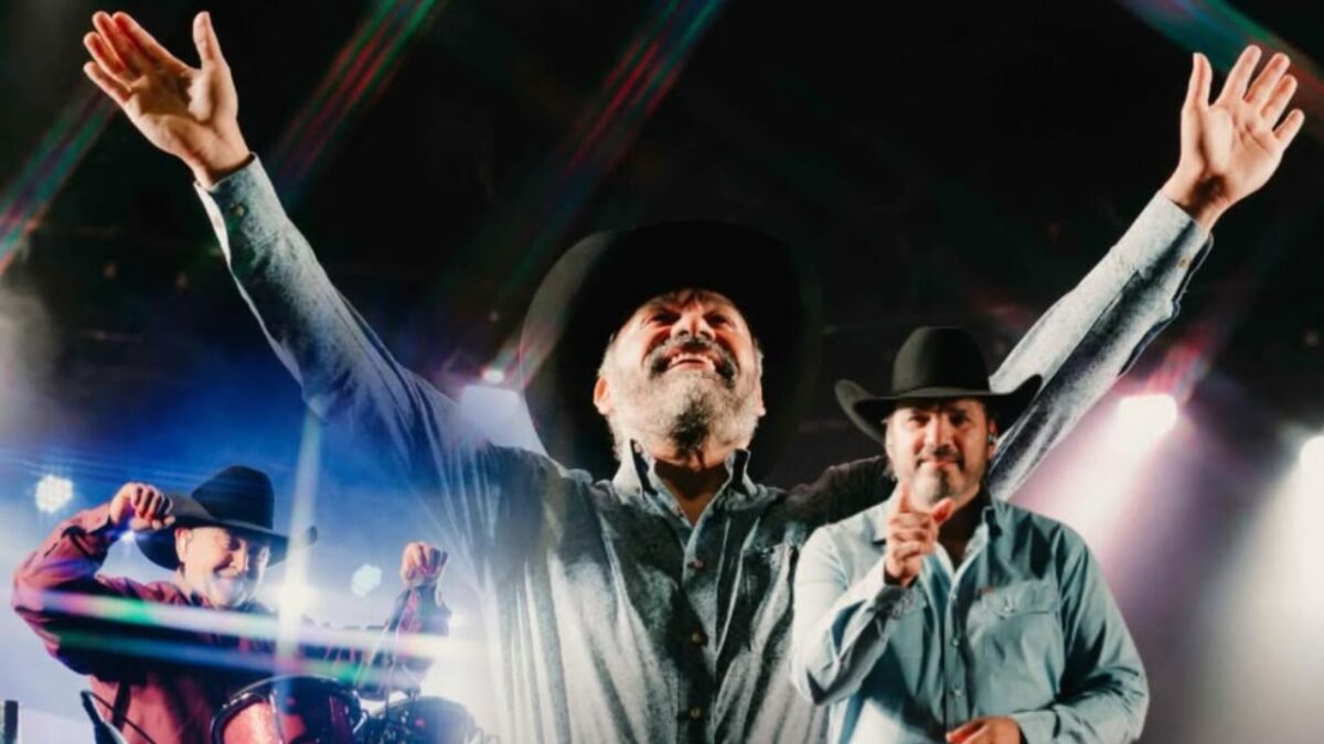 Y la verdad no son tan discretos como lo pensaban: Intocable reveló que ofrecerán un concierto en el Zócalo de la CDMX. Conoce los detalles.
