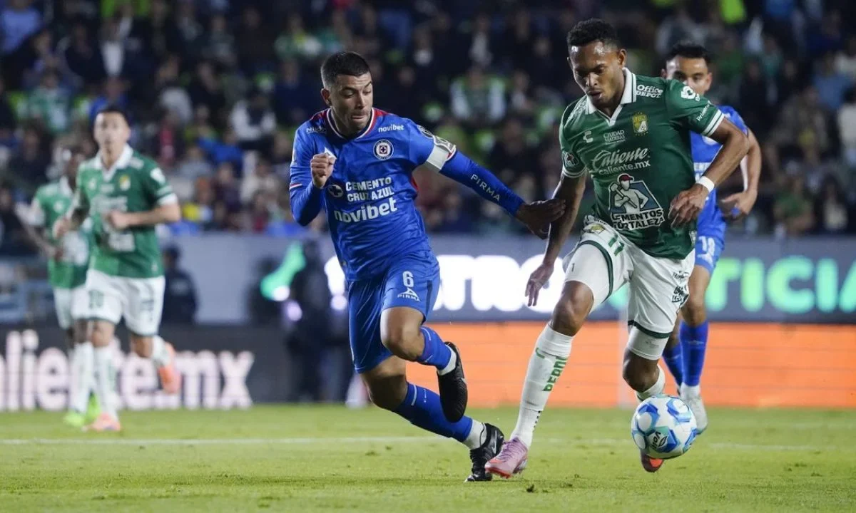 León sufrió para sacar adelante sus primeros tres puntos del semestre, a costa de un equipo de Cruz Azul que lució desordenado en Jornada 1.