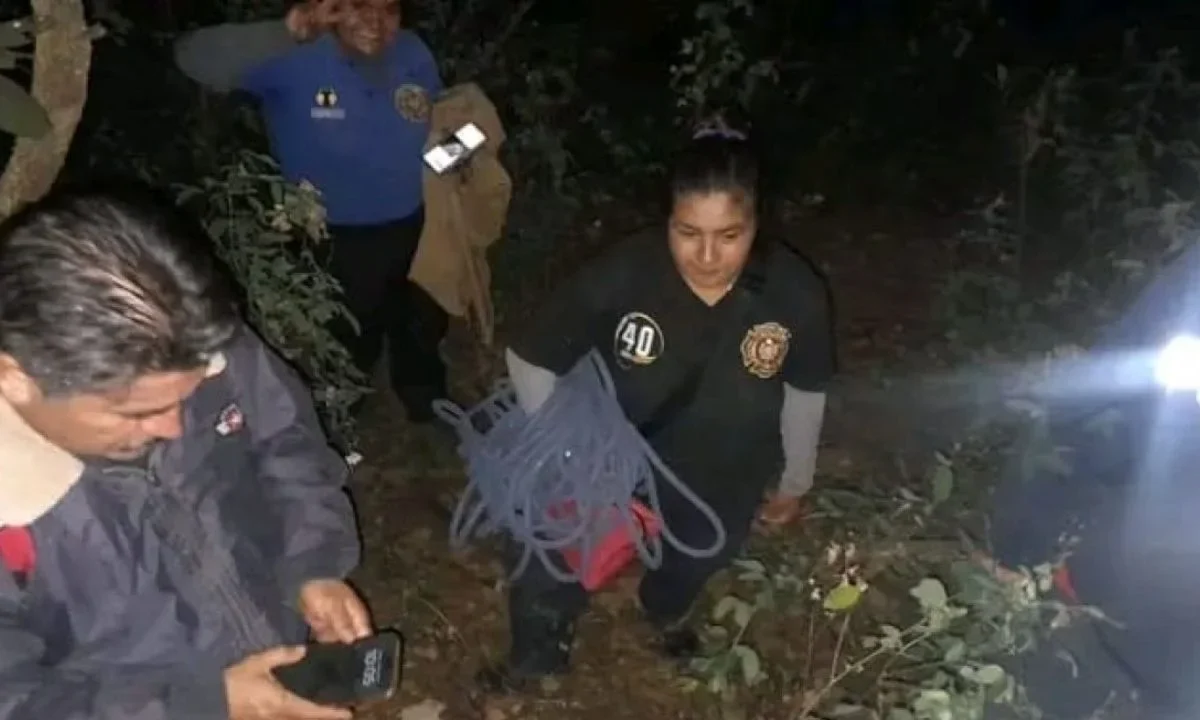 Los ocho jóvenes localizados en el Cerro del Cacique en Zitácuaro, por bomberos del municipio, presentaban hipotermia y deshidratación leves.