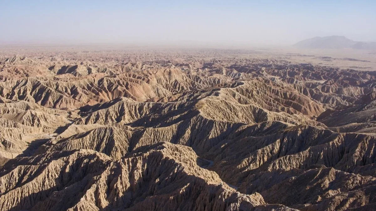 México evalúa de manera soberana qué papel jugará en la creciente disputa global por los minerales críticos y las tierras raras.