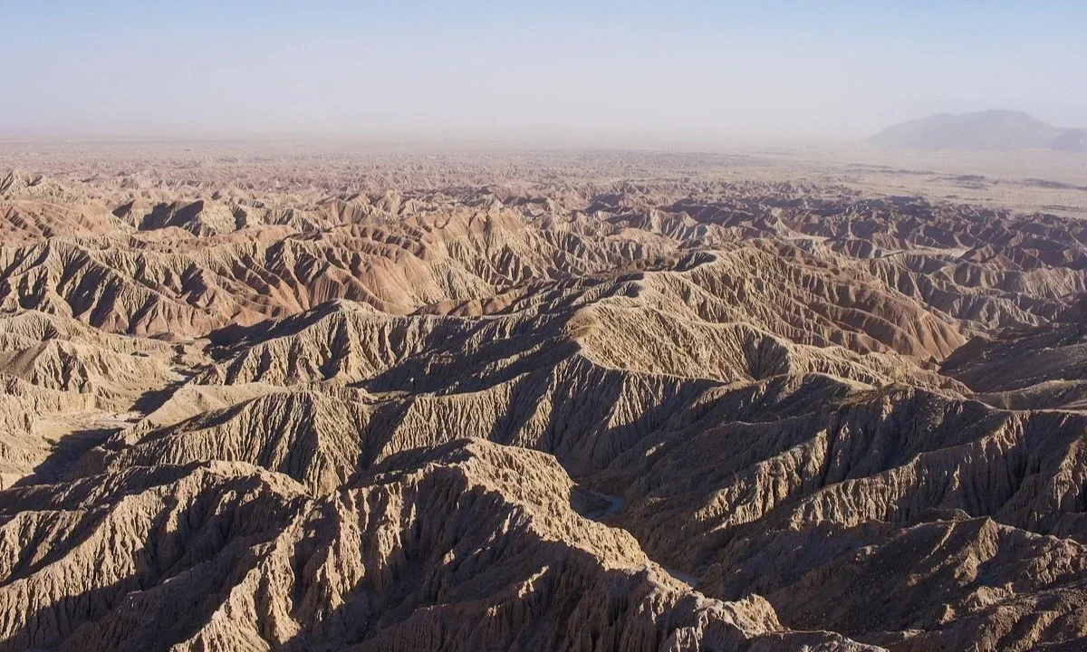 México evalúa de manera soberana qué papel jugará en la creciente disputa global por los minerales críticos y las tierras raras.