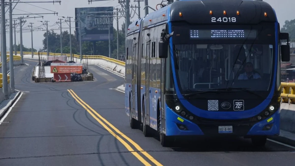 Debido a trabajos del Trolebús Chalco - Santa Martha, Capufe realizará desvíos y cierre total de carriles en la autopista México Puebla.