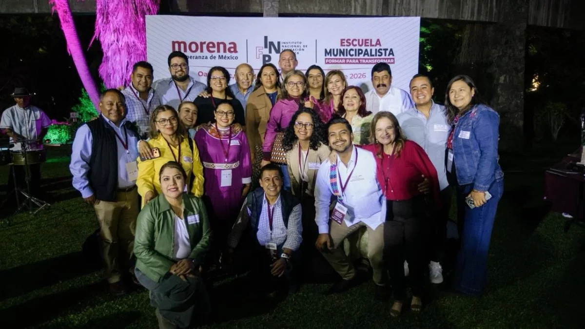 Primera generación de la Escuela Municipalista de Morena