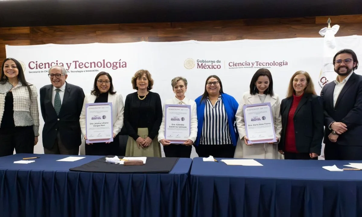 La Secretarías de Ciencia, Salud, de las Mujeres y Neolpharma entregaron el Premio Matilde Montoya 2025 a científicas mexicanas destacadas.