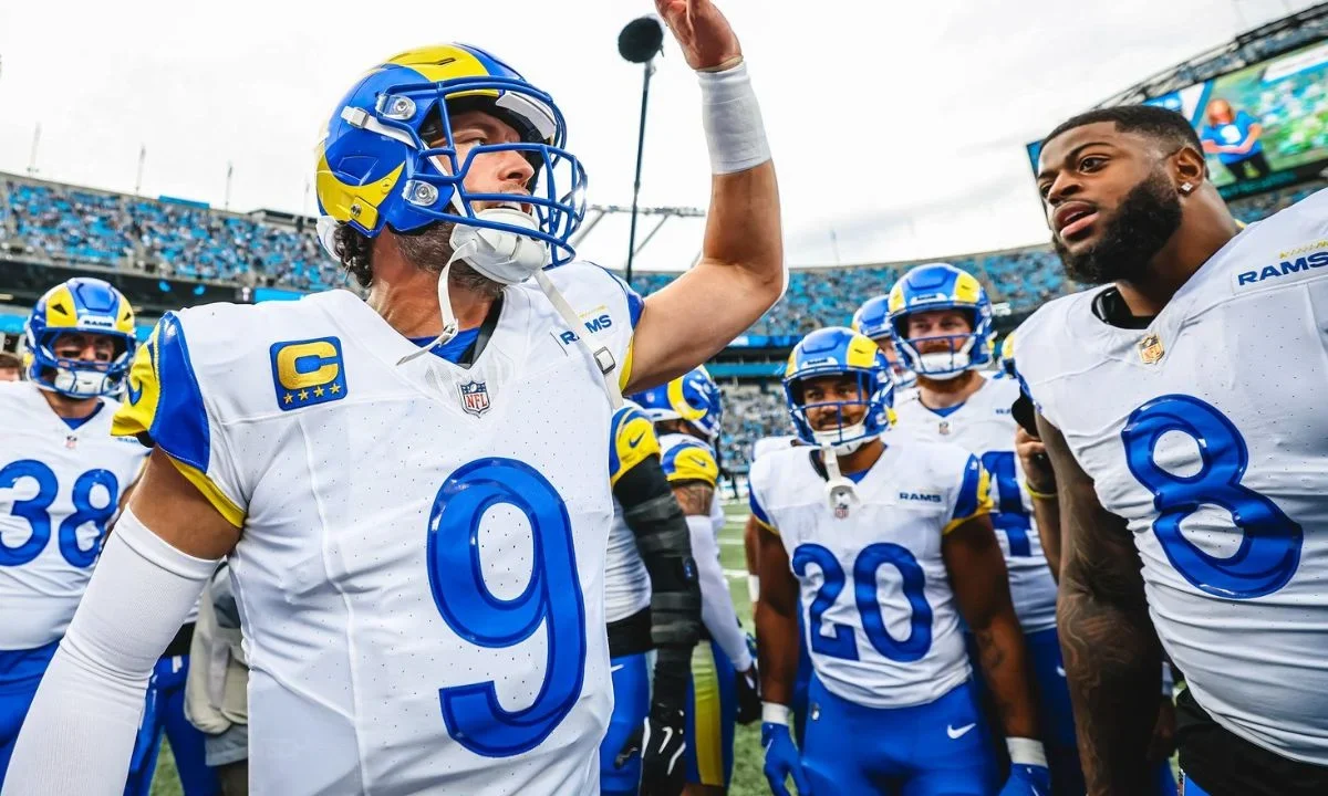 Con un apretado marcador de 31-34, los Rams aseguraron su pase a la ronda divisional tras vencer a Panthers en partido de postemporada.