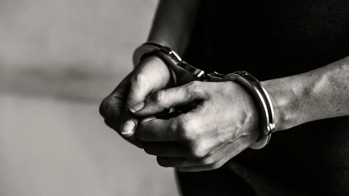 Elementos de la SSC detuvieron a Josué 'N' alias 'El Ganso', presunto cabecilla del grupo criminal 'Los Gansos' que opera en Iztacalco.