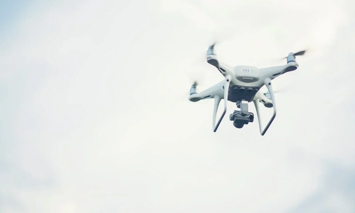El último avistamiento de drones se dio el miércoles en poblados de Pungarabato, Ajuchitlán y Coyuca de Catalán donde volaron a baja altura.