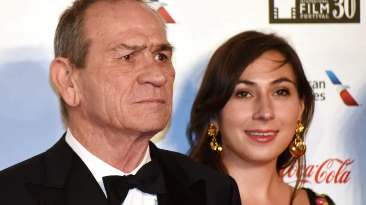 De acuerdo con medios, se reportó el hallazgo sin vida de Victoria Jones, hija del actor Tommy Lee Jones, de los 'Hombres de Negro'.