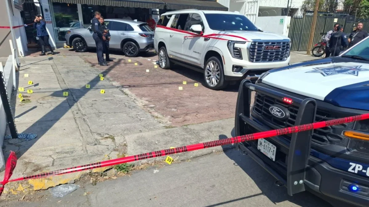 Una balacera en la zona céntrica de Zapopan, dejó como saldo un muerto y 5 heridos, 2 en calidad de detenidos.