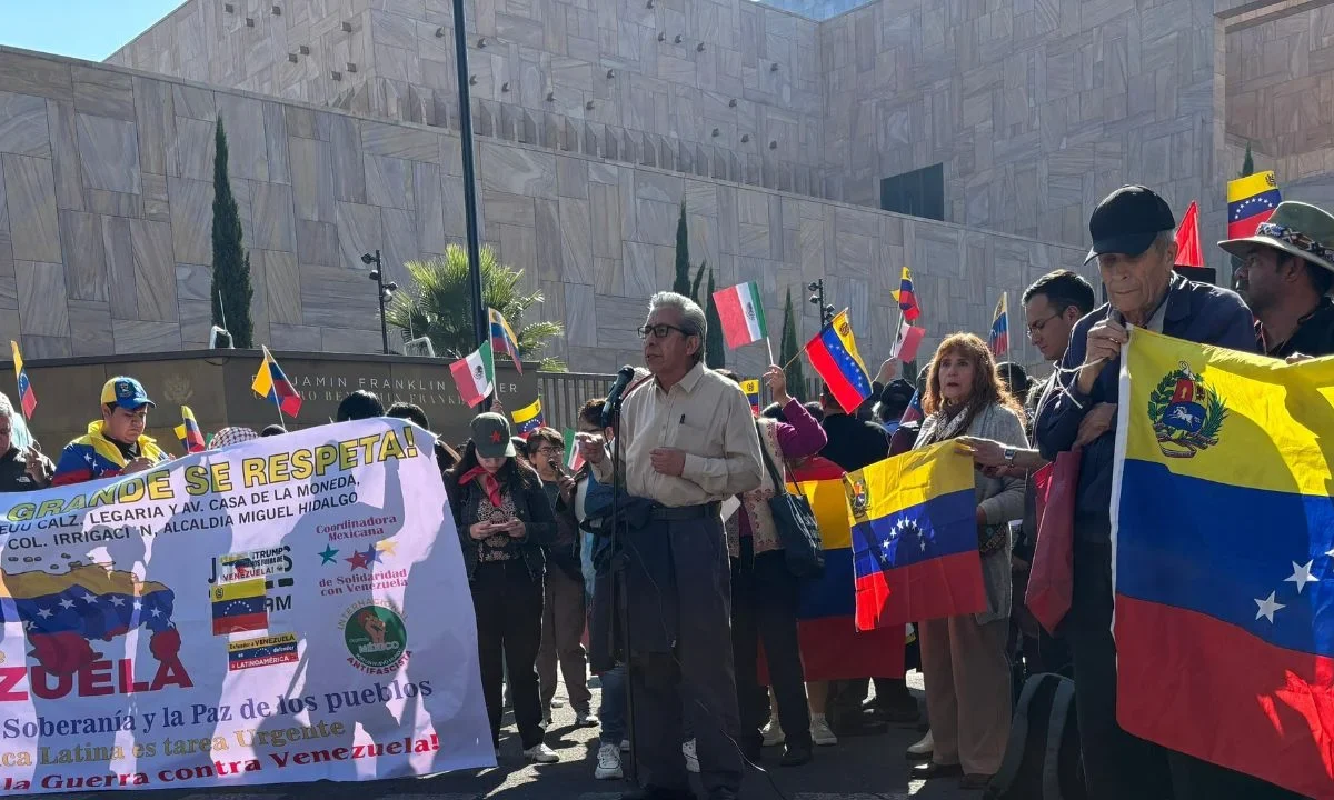 Entre las exigencias más relevantes por parte de los manifestantes, se encuentran la inmediata liberación del Presidente Nicolás Maduro