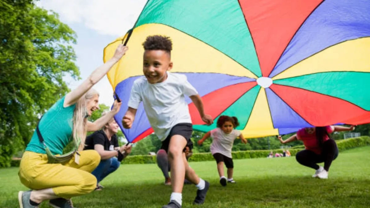 Profeco sugiere espacios recreativos y juegos de destreza como alternativa para disfrutar en familia durante 2026.