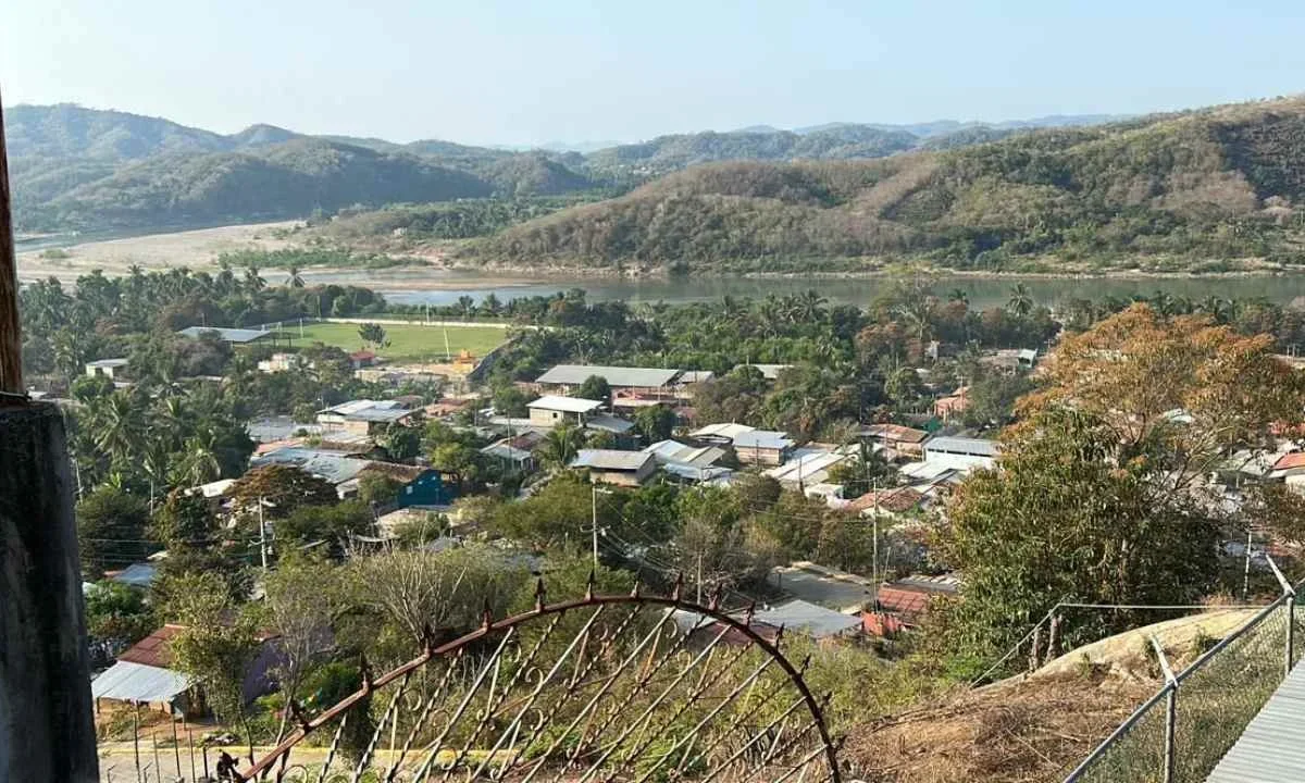 Cacahuatepec. A dos semanas del sismo de 6.5 grados, aún hay personas de la zona rural de Acapulco que no han recibido apoyo.