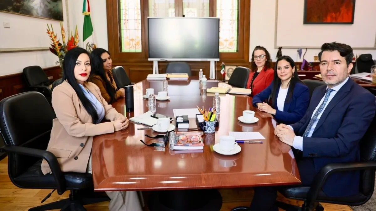 La reunión, instrucción de la titular de Segob, se dio para fortalecer la coordinación y avanzar en la atención a las familias.