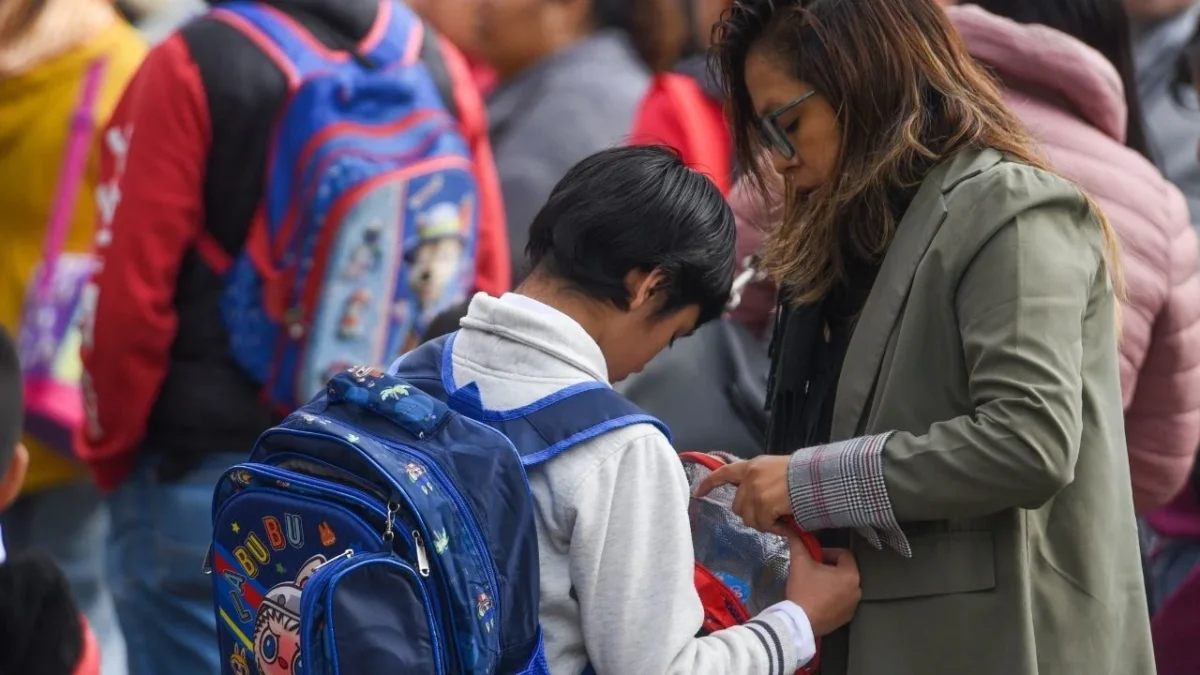 Madres, padres o tutores deberán realizar el trámite de preinscripción escolar para asegurar un lugar a sus hijas e hijos en educación básica.