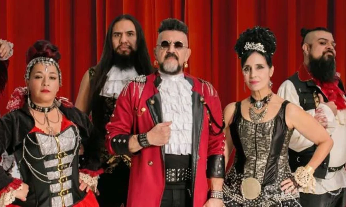 El artista mexicano Sergio Arau aseguró que gracias a las recientes políticas de Trump tiene bastante material para hacer sátira.