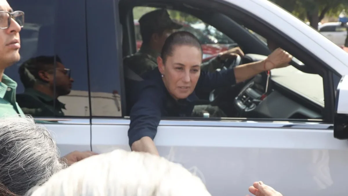 La presidenta de la República, Claudia Sheinbaum Pardo recorrió los centros hospitalarios en donde fueron ingresadas personas heridas producto del descarrilamiento del Tren Interoceánico ocurrido el 28 de diciembre