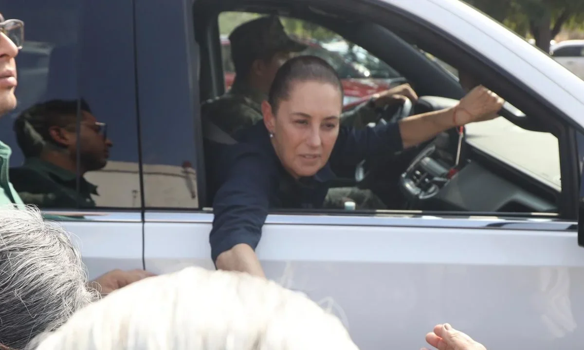 La presidenta de la República, Claudia Sheinbaum Pardo recorrió los centros hospitalarios en donde fueron ingresadas personas heridas producto del descarrilamiento del Tren Interoceánico ocurrido el 28 de diciembre