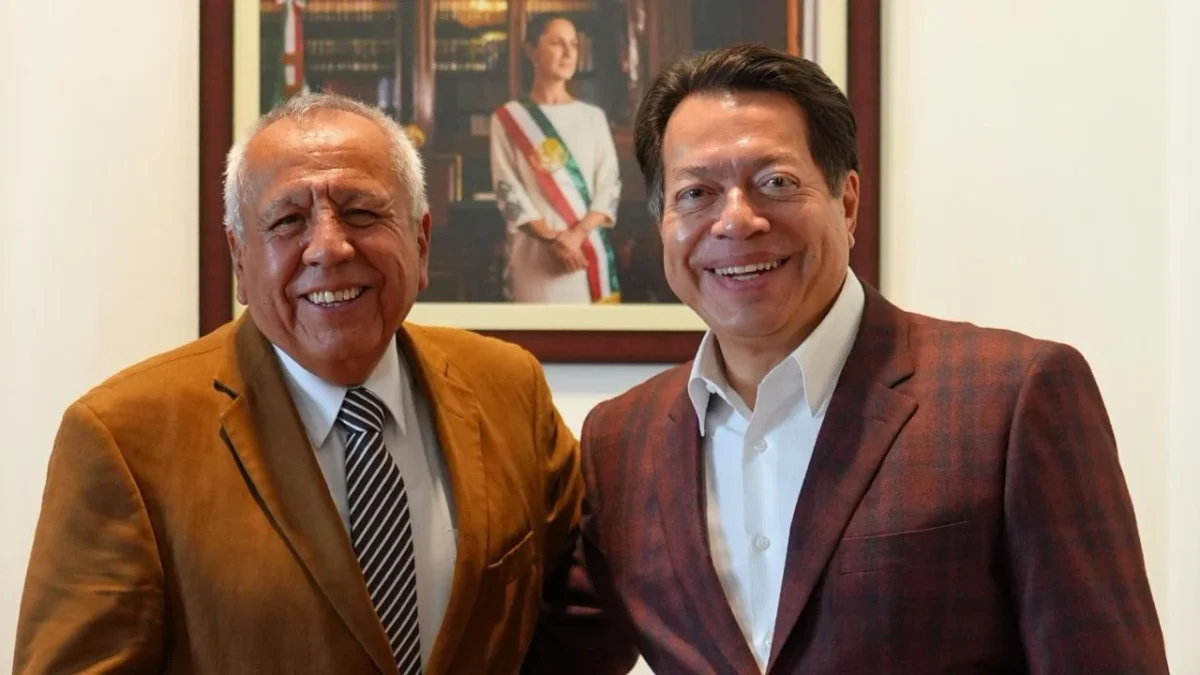 Delgado dio la bienvenida a Francisco Garduño, nombrado por la Presidenta como director general de Centros de Formación para el Trabajo.