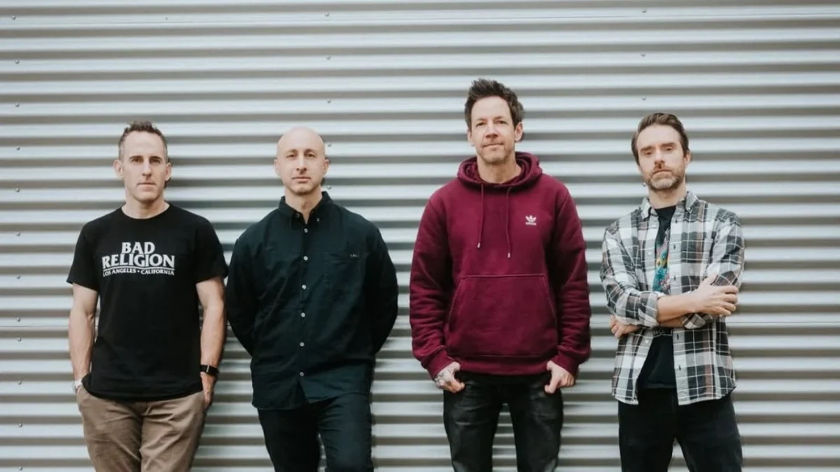 Integrantes de Simple Plan anuncian su regreso a México con conciertos en Puebla y Guadalajara durante 2026.