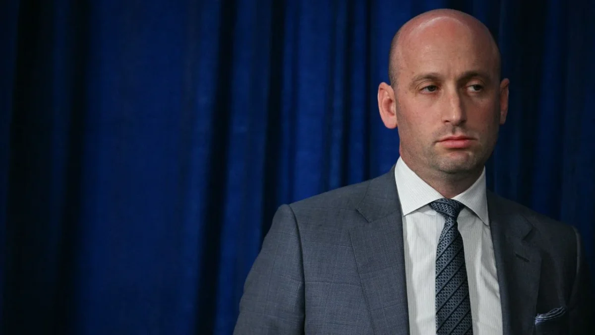 El impacto de Stephen Miller polariza: para unos, arquitecto de una política discriminatoria; para otros, guardián del proyecto trumpista.