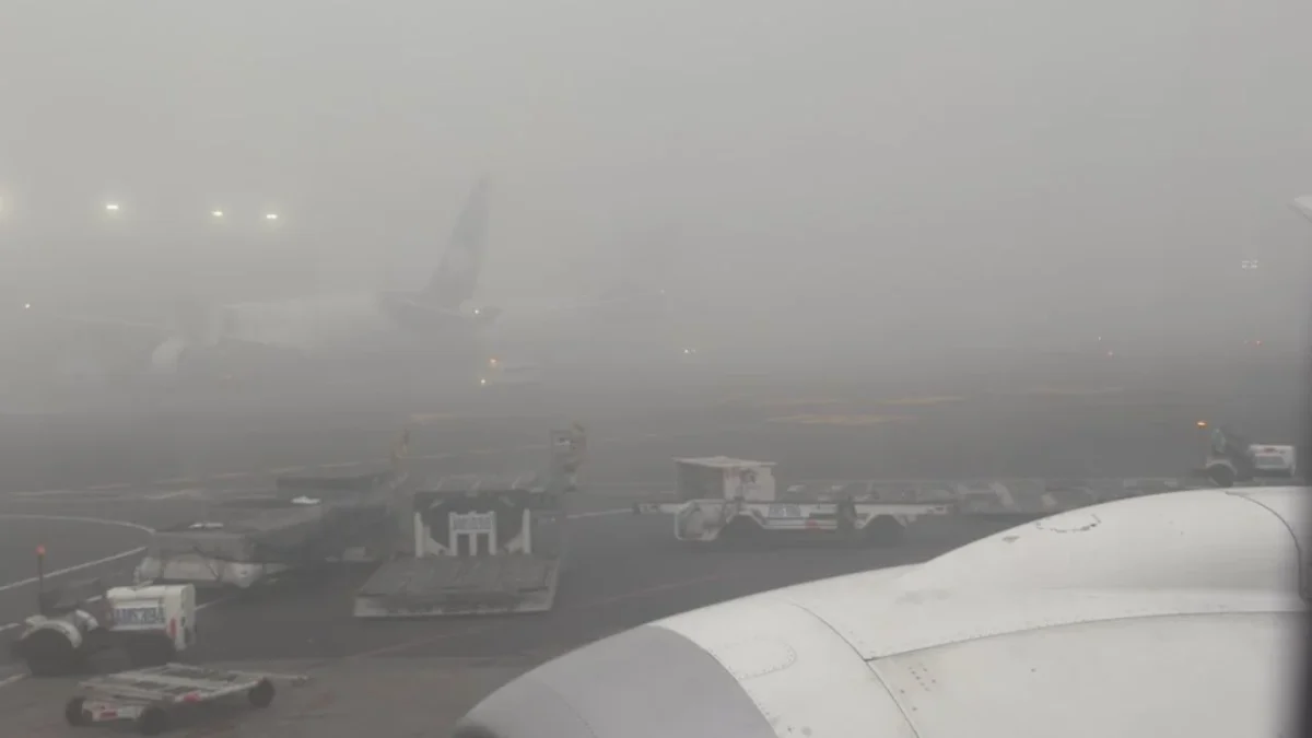 Suspenden operaciones en el AIFA y el AICM a causa de la neblina