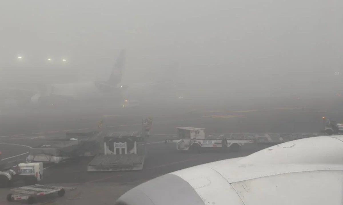 Suspenden operaciones en el AIFA y el AICM a causa de la neblina