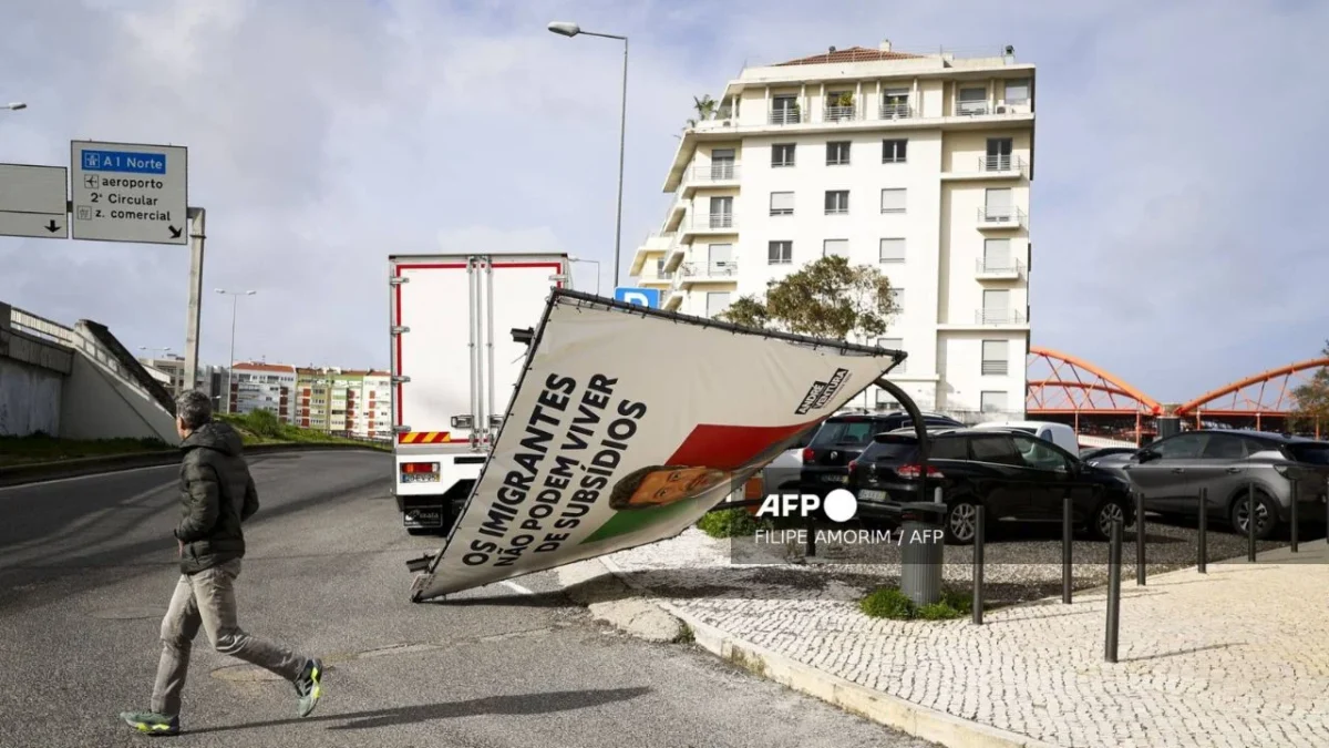 El paso de la tormenta Kristin por Portugal estuvo marcado por intensos aguaceros y rachas de viento que alcanzaron hasta 150 km/h.