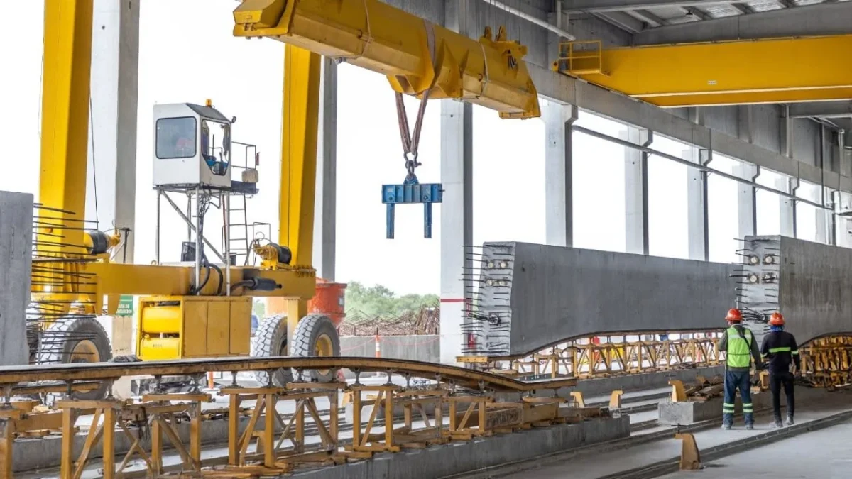 Trabajador sufre accidente en obras de la Línea 6 del Metro en Nuevo León