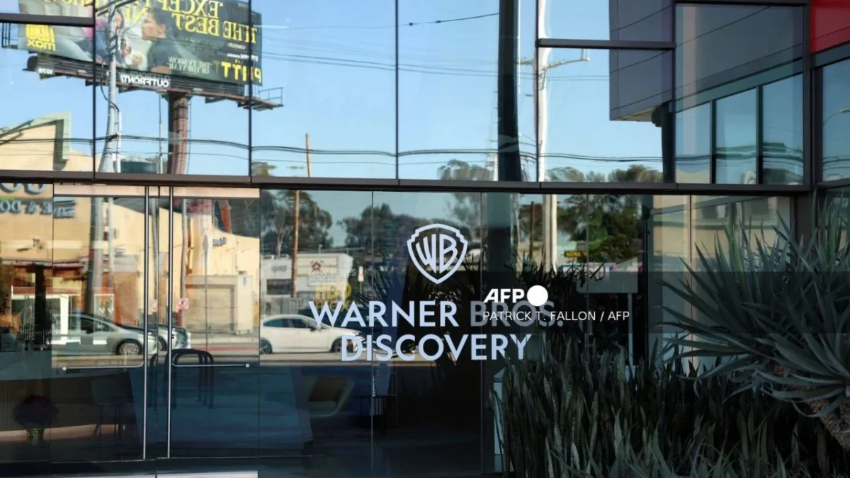Warner rechaza última oferta de Paramount y confirma preferencia por Netflix