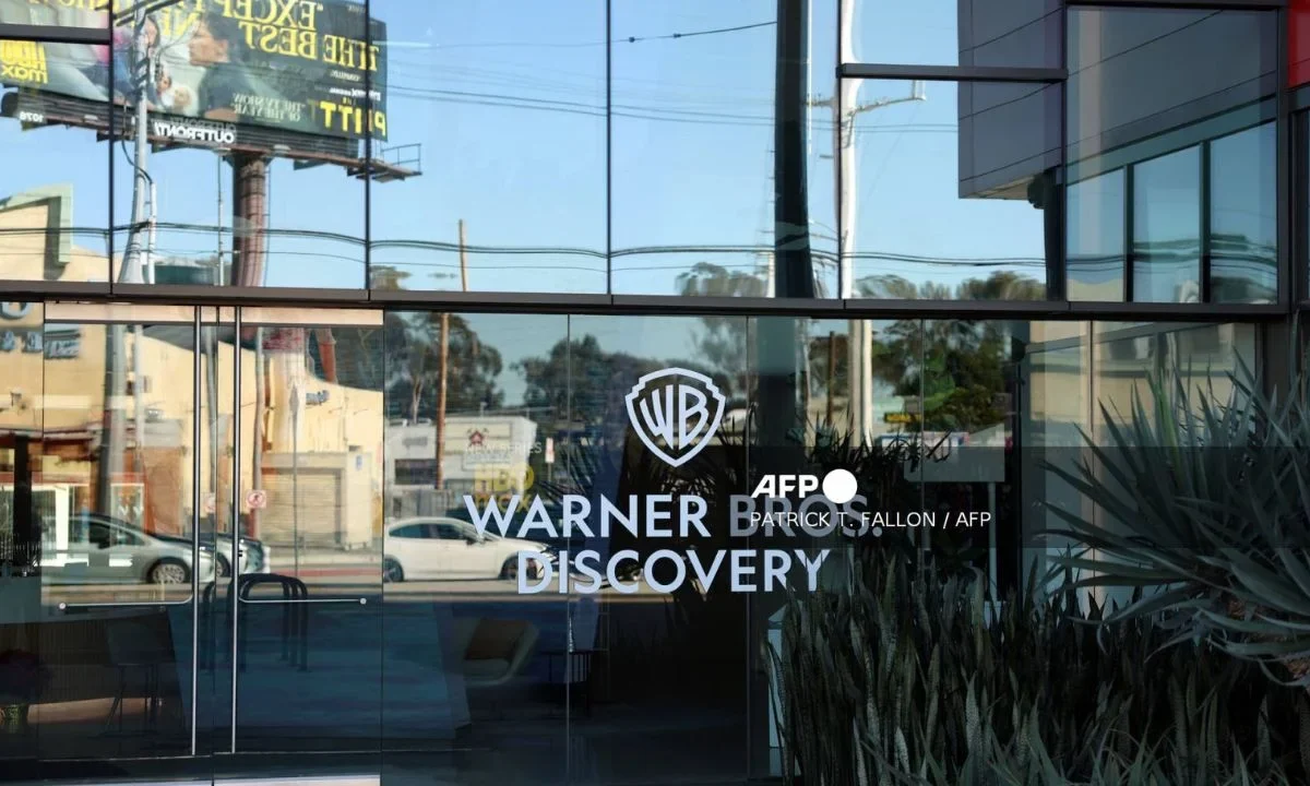 Warner rechaza última oferta de Paramount y confirma preferencia por Netflix