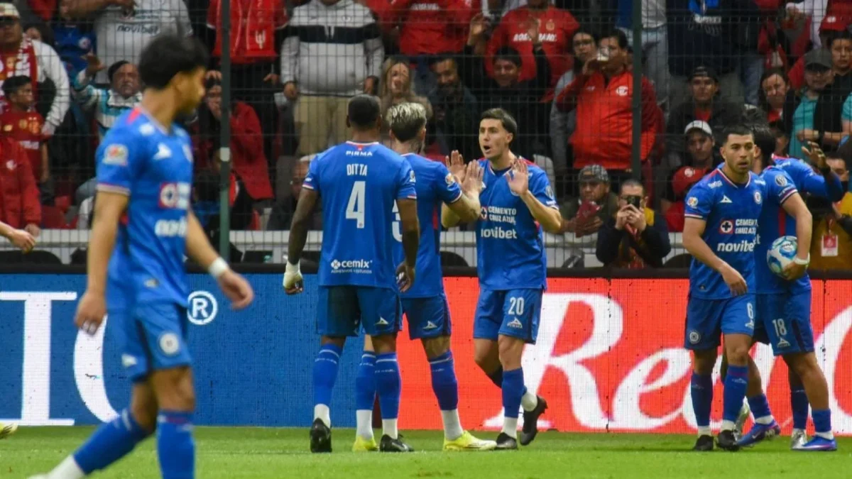 Brugada descarta estadio del Cruz Azul en el Parque Bicentenario